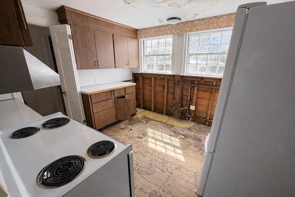 160 Reservoir Road Brookline, MA 02467 - Photo 5 of 6