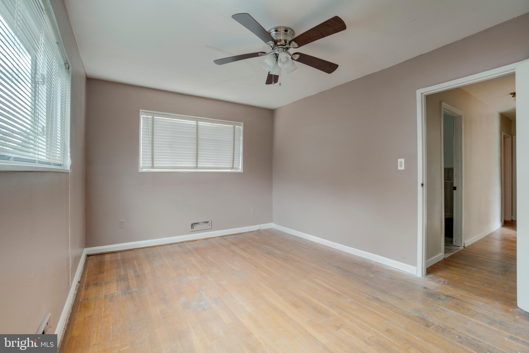 926 Prestwood Road Baltimore, MD 21228 - Photo 13 of 18 Bedroom 1