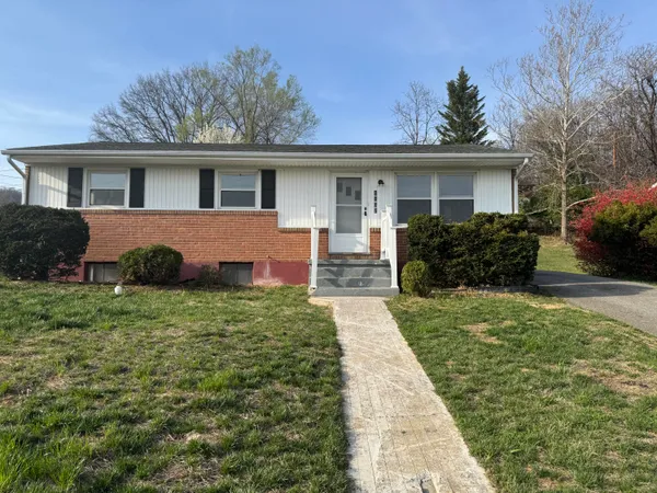 $349,900 | 1407 Longview Avenue, Salem, VA 24153