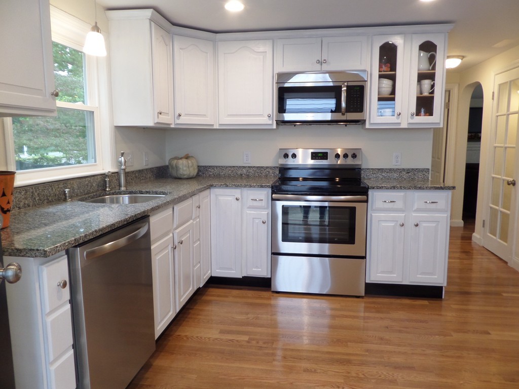27 Levin Road Rockland, MA 02370 - Photo 4 of 18 Gallery Image 4