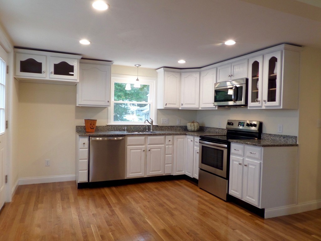 27 Levin Road Rockland, MA 02370 - Photo 5 of 18 Gallery Image 5