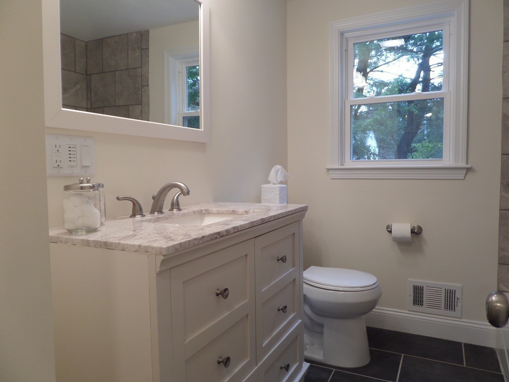 27 Levin Road Rockland, MA 02370 - Photo 8 of 18 Gallery Image 8
