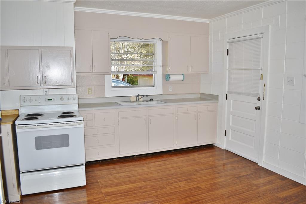 1628 Pine Ridge Road Mount Airy, NC 27030 - Photo 8 of 16 Kitchen