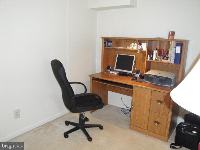 130 Duvall Lane, Unit 187T3 Gaithersburg, MD 20877 - Photo 5 of 8 Den