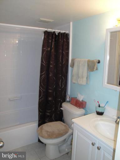 130 Duvall Lane, Unit 187T3 Gaithersburg, MD 20877 - Photo 7 of 8 Bath #1