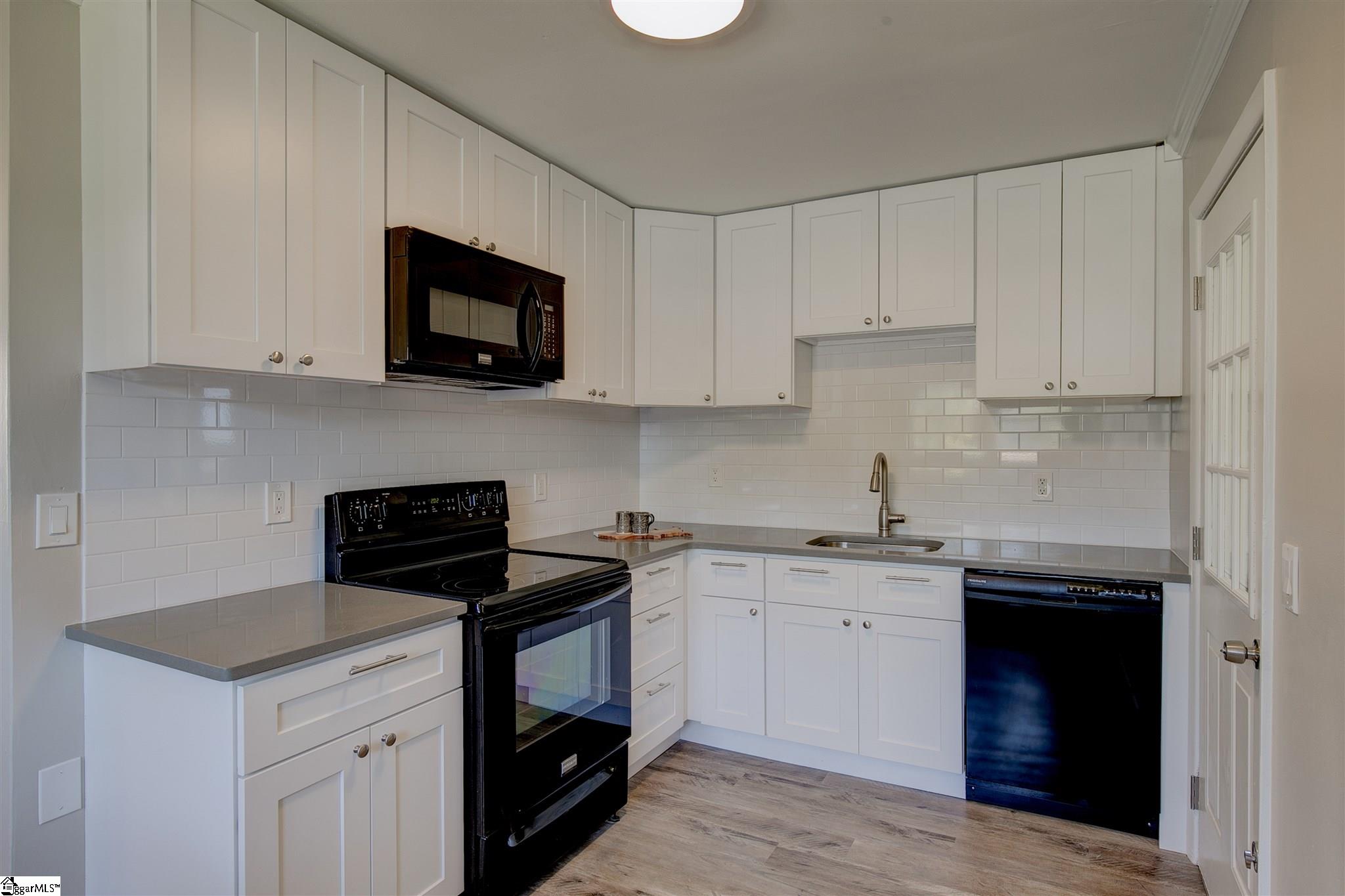 125 Carter Street Greenville, SC 29607 - Photo 7 of 16