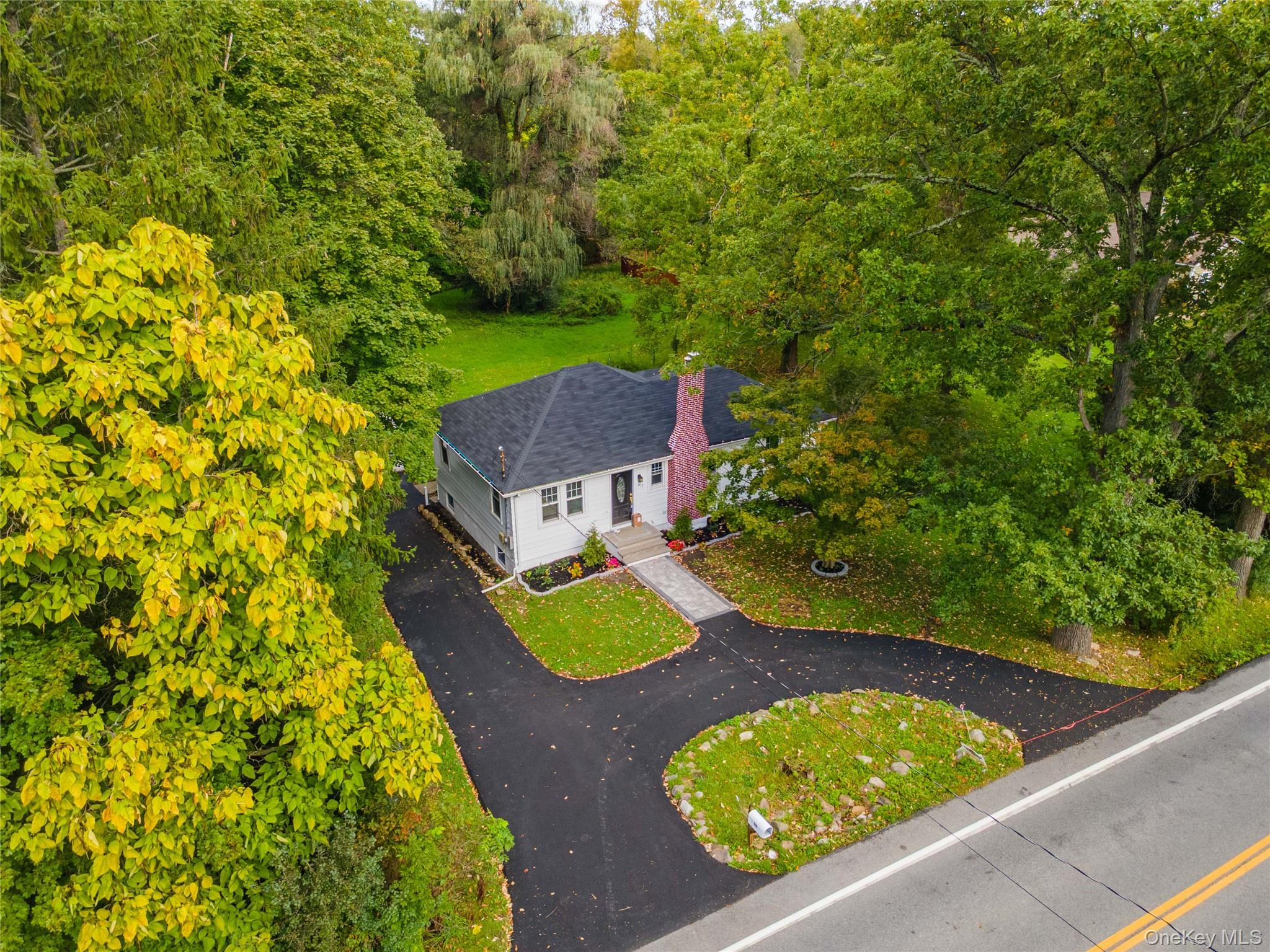 412 Angola Road Cornwall, NY 12518 - Photo 3 of 20 Gallery Image 3