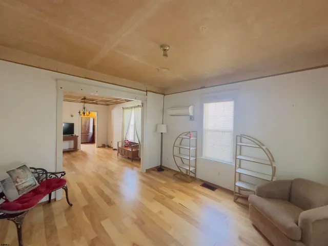 $259,900 | 27 East Faunce Landing Road, Absecon, NJ 08201