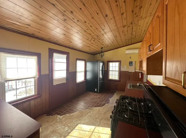 $259,900 | 27 East Faunce Landing Road, Absecon, NJ 08201