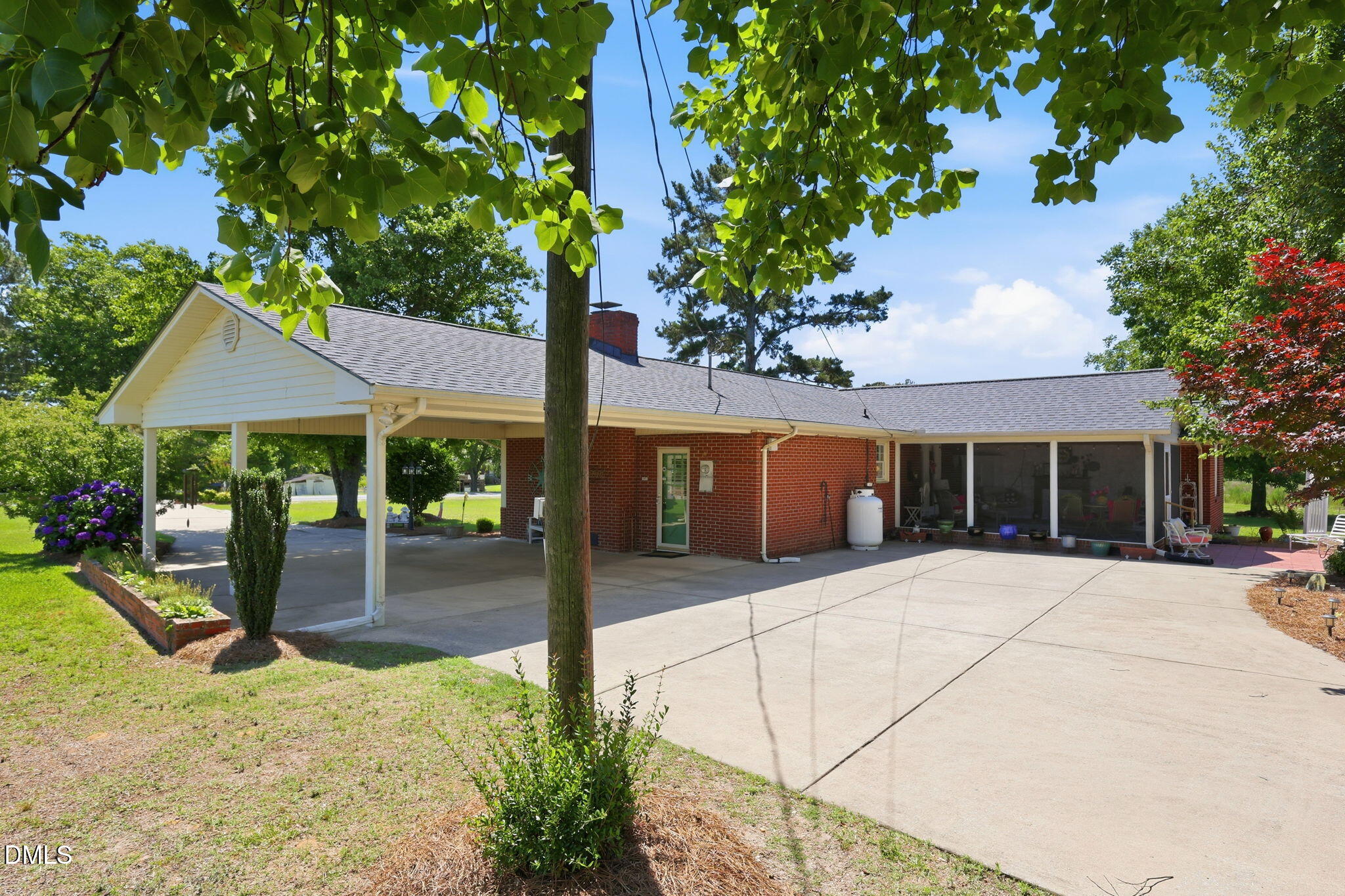 913 West Core Road Dunn, NC 28334 - Photo 34 of 45