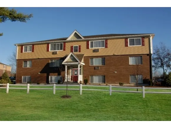 $1,849 | 3951 Old Brown Avenue, Unit 112, Manchester, NH 03103