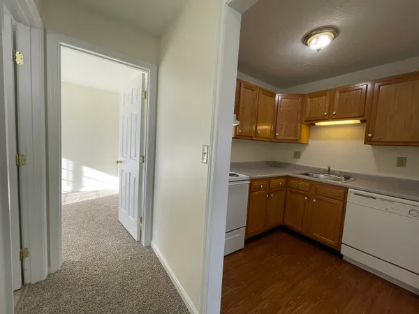 $1,849 | 3951 Old Brown Avenue, Unit 112, Manchester, NH 03103