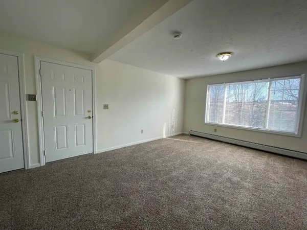 $1,849 | 3951 Old Brown Avenue, Unit 112, Manchester, NH 03103