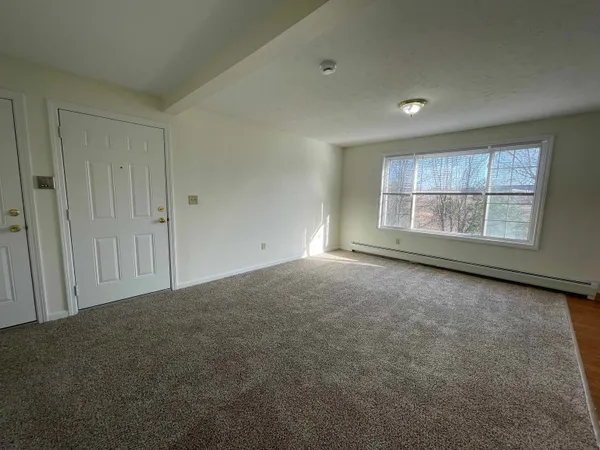 $1,849 | 3951 Old Brown Avenue, Unit 112, Manchester, NH 03103