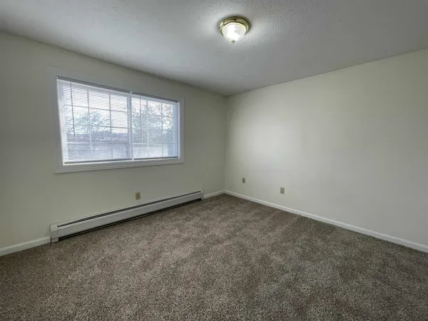 $1,849 | 3951 Old Brown Avenue, Unit 112, Manchester, NH 03103