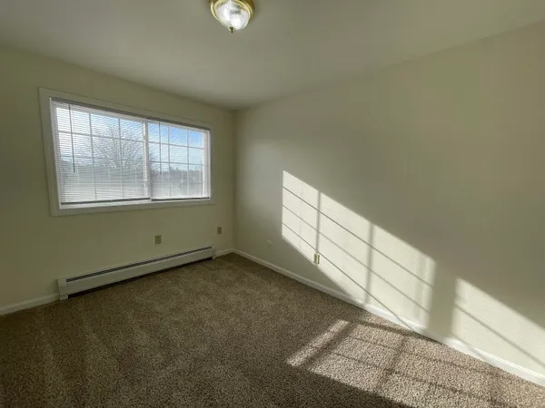 $1,849 | 3951 Old Brown Avenue, Unit 112, Manchester, NH 03103