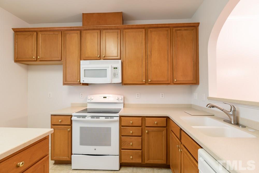 10322 Dapping Drive Raleigh, NC 27614 - Photo 14 of 30 Kitchen
