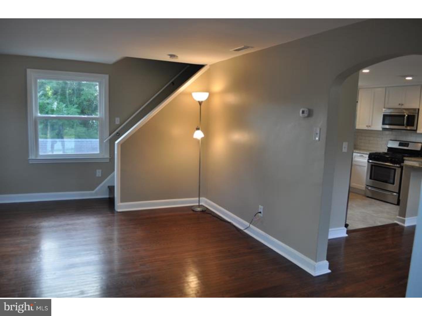 321 Crum Lynne Road Ridley Park, PA 19078 - Photo 5 of 25 Living Room