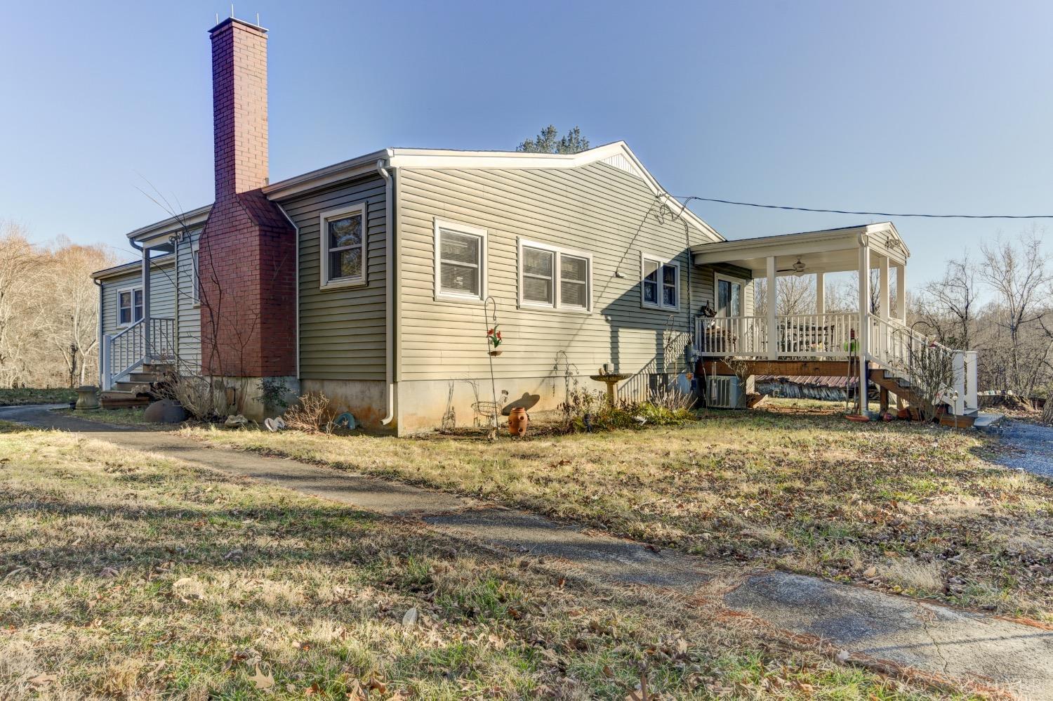 385 Bruner Road Madison Heights, VA 24572 - Photo 2 of 14 Gallery Image 2
