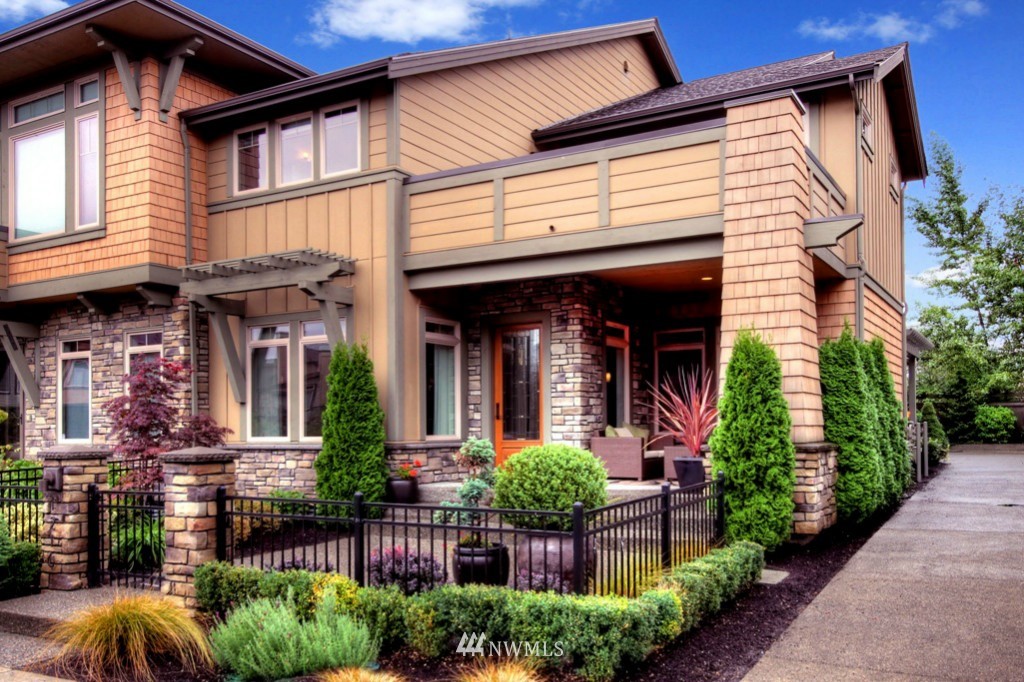 1216 North 42nd Place Renton, WA 98056 - Photo 2 of 19