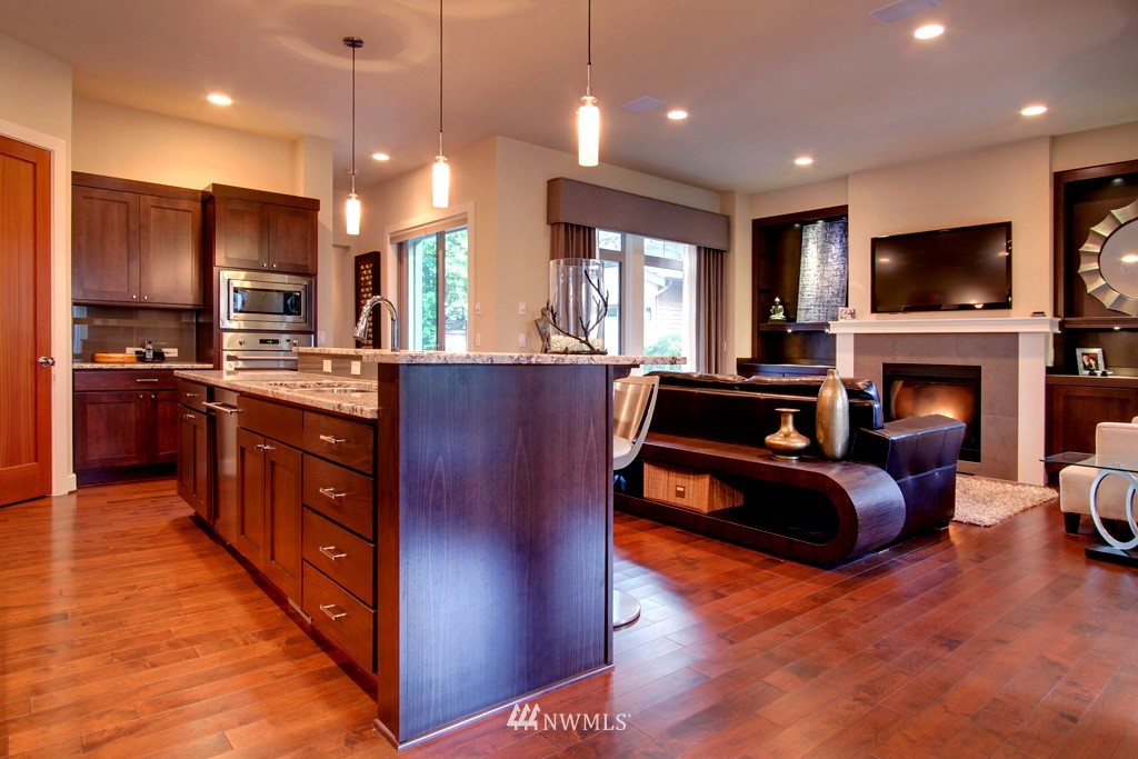 1216 North 42nd Place Renton, WA 98056 - Photo 5 of 19