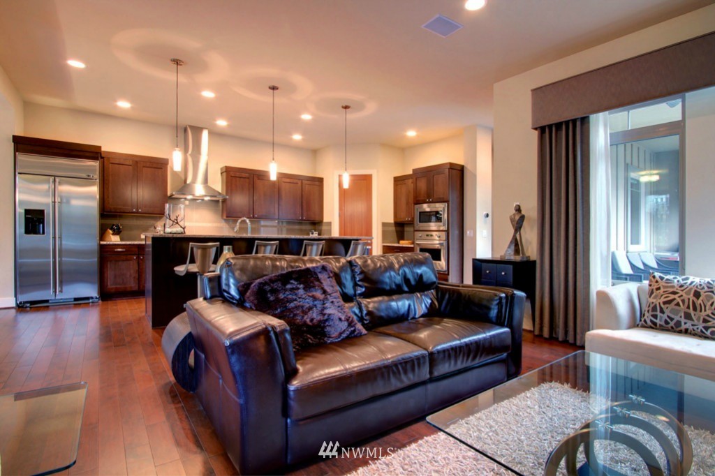 1216 North 42nd Place Renton, WA 98056 - Photo 7 of 19