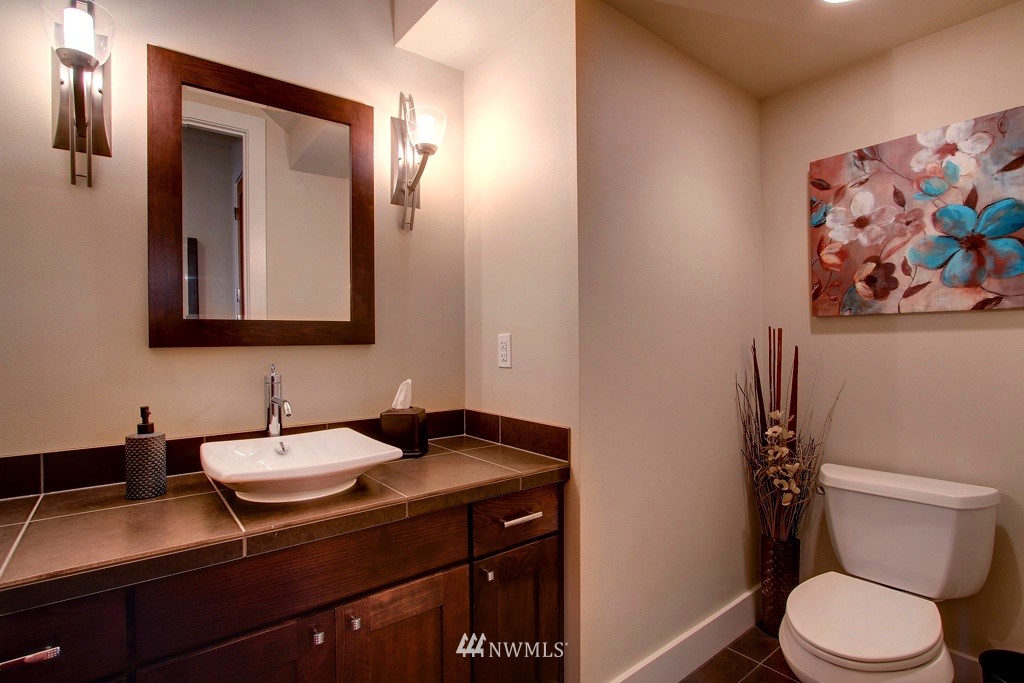1216 North 42nd Place Renton, WA 98056 - Photo 9 of 19