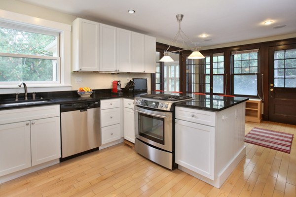 39 Hillside Road, Unit 39 Watertown, MA 02472 - Photo 7 of 20 Gallery Image 7