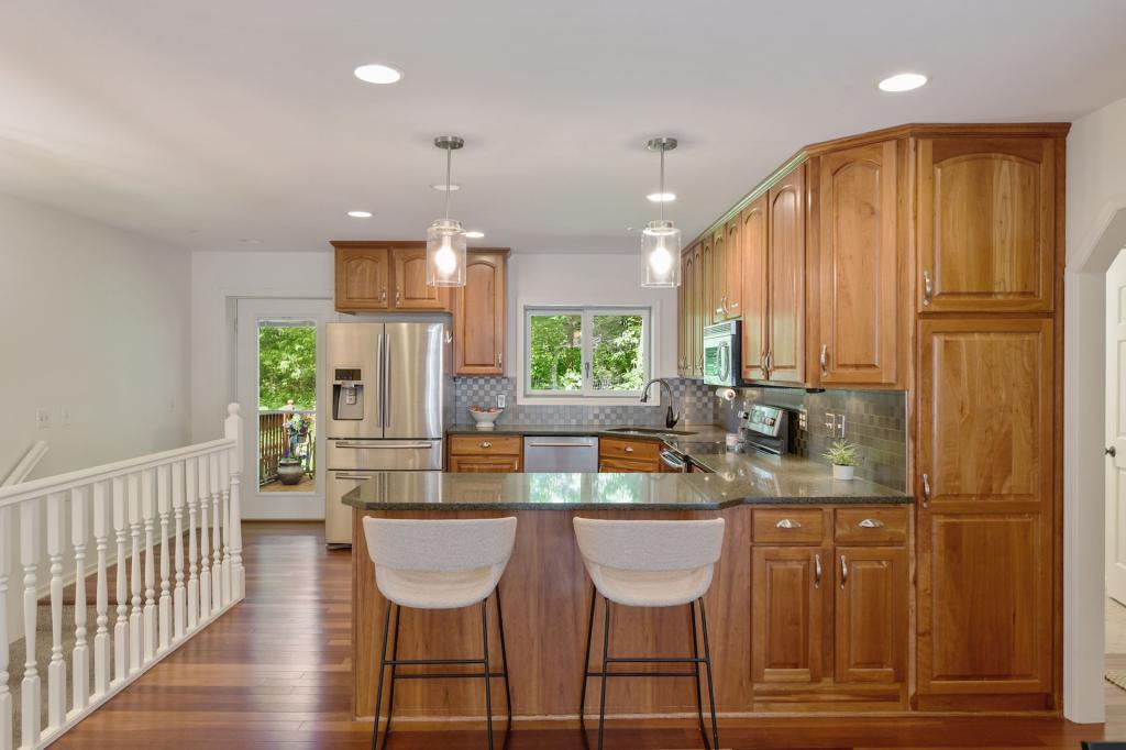 3579 Park Valley Road Minnetonka, MN 55305 - Photo 1 of 1 Gallery Image 1