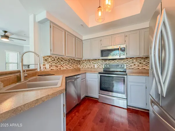 $1,795 | 750 East Northern Avenue, Unit 2030, Phoenix, AZ 85020