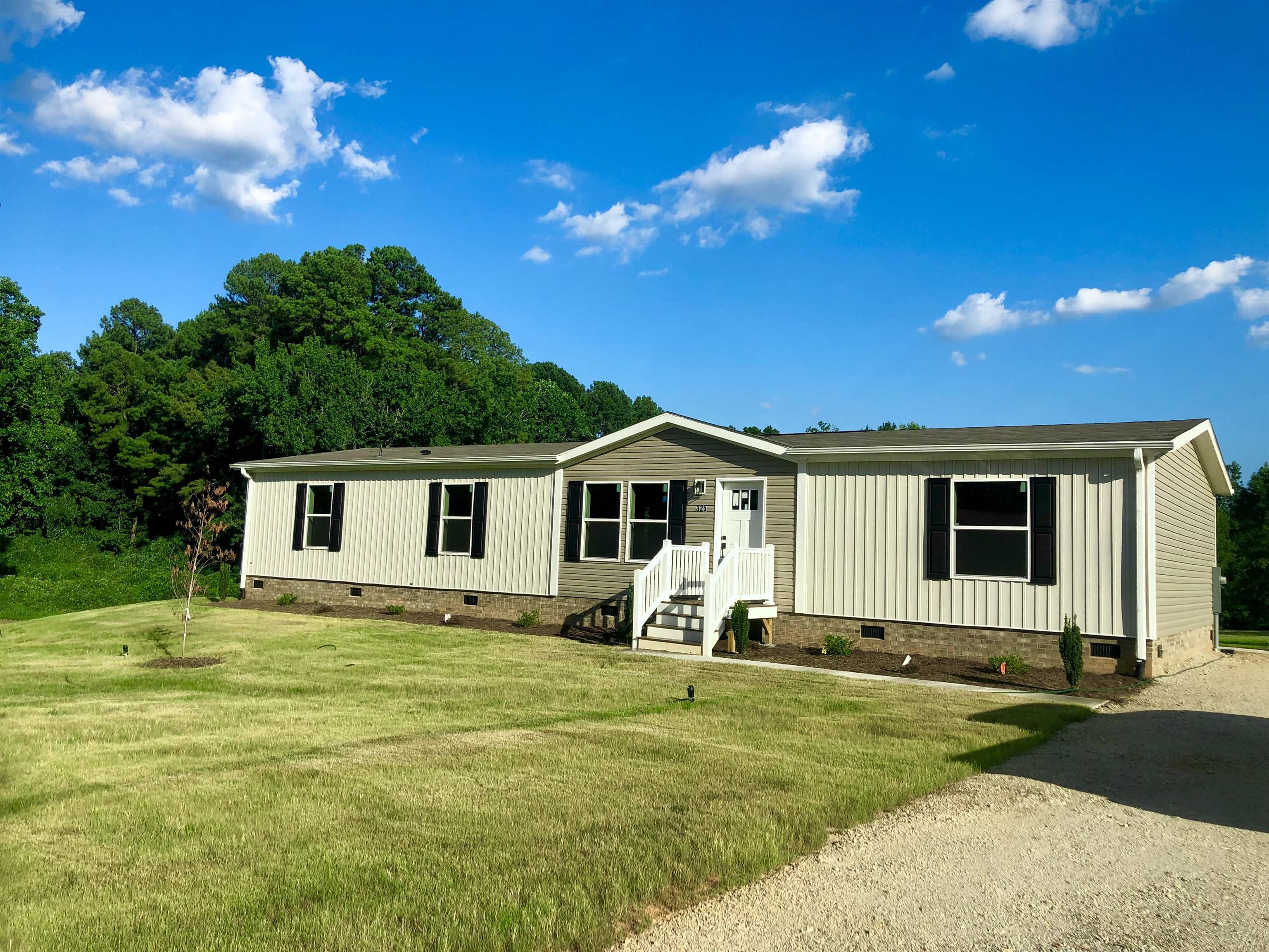 325 Thompson Road Chesnee, SC 29323 - Photo 1 of 33 Gallery Image 1