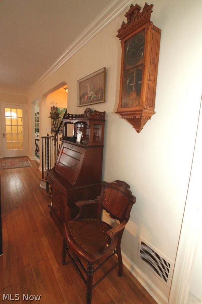 2592 Fenwick Road Cleveland, OH 44118 - Photo 19 of 25
