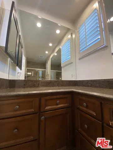 $6,950 | 125 South Elm Drive, Unit 201, Beverly Hills, CA 90212