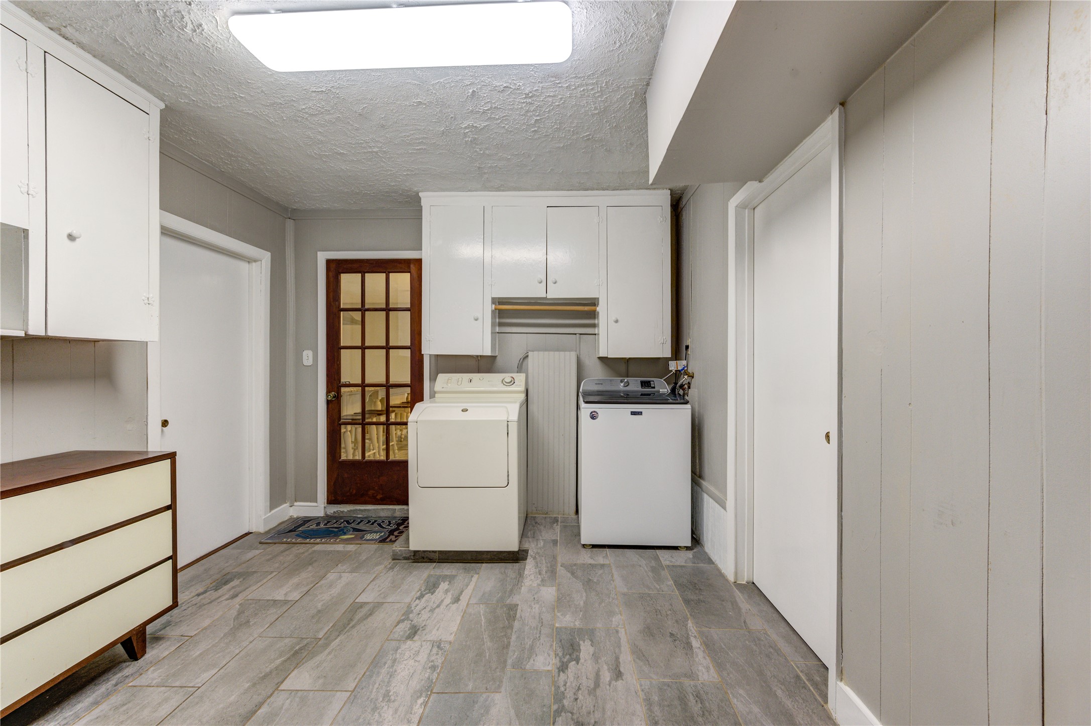 4018 Blalock Road Houston, TX 77080 - Photo 28 of 35 The oversize laundry room is a major highlight, wide layout that provides excellent extra storage.