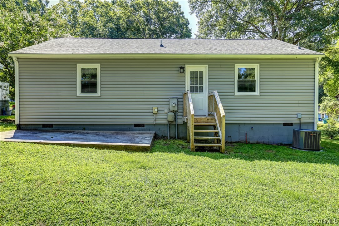 1522 Rayburn Road Richmond, VA 23235 - Photo 36 of 38 a view of a house with a backyard