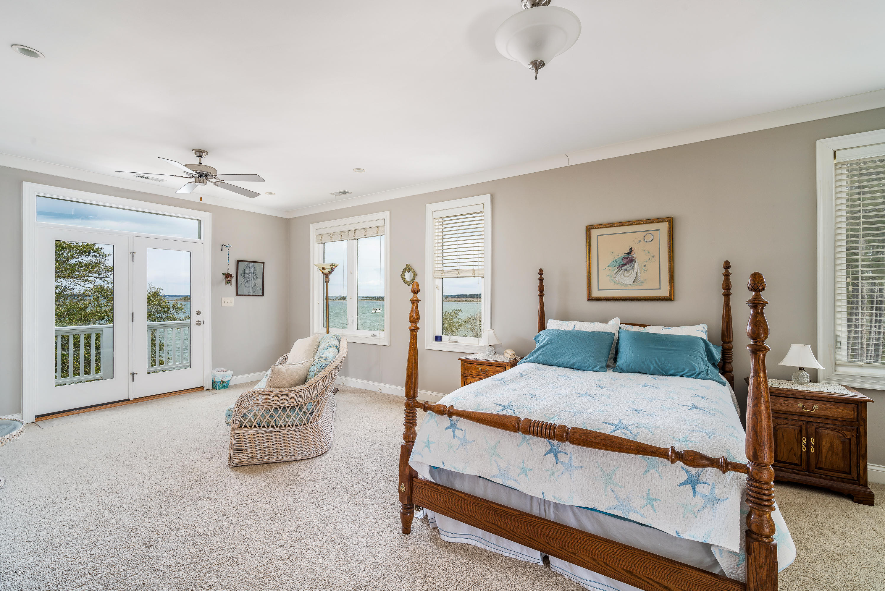 946 Crow Hill Road Beaufort, NC 28516 - Photo 18 of 46 Chill Photo & video-18