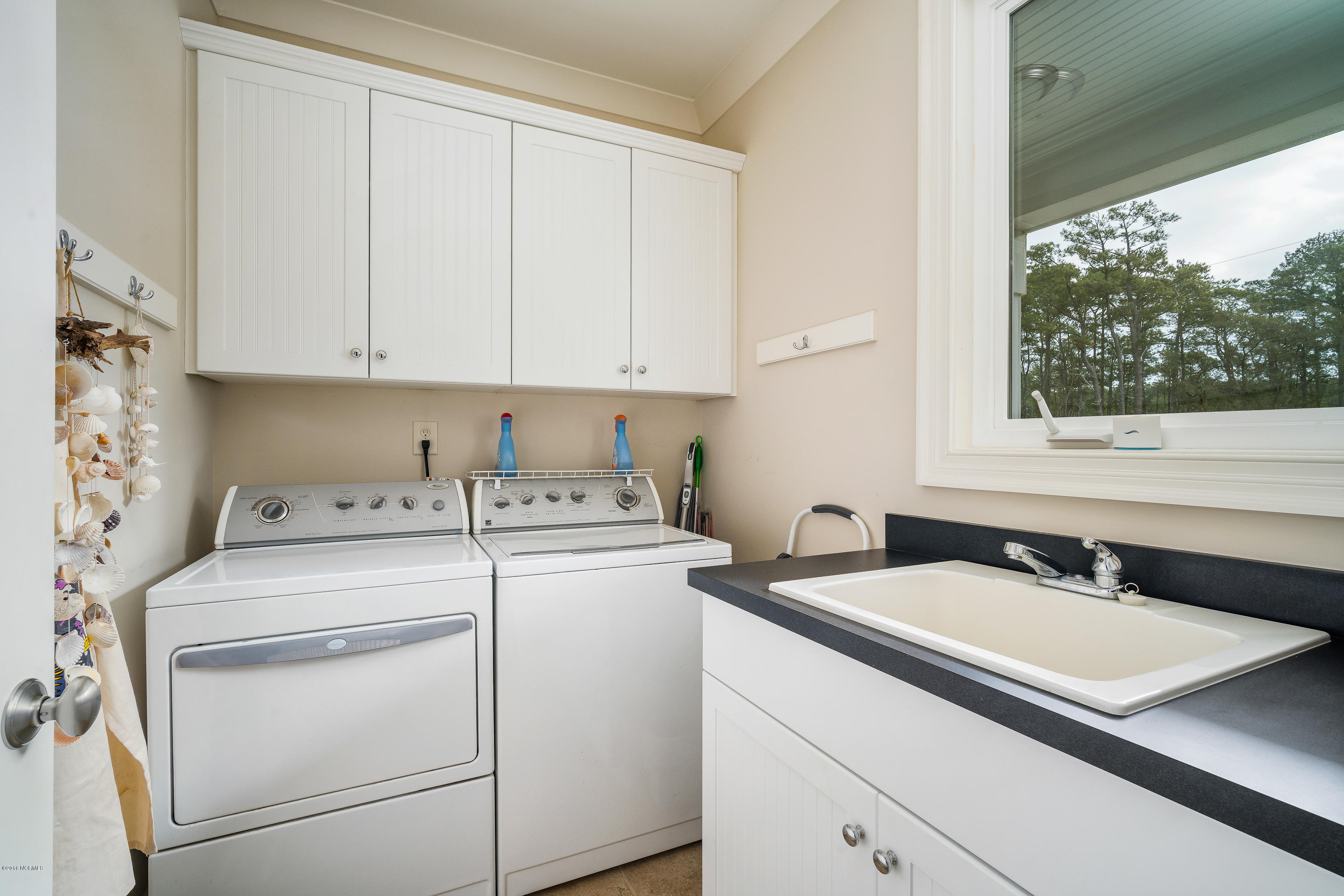 946 Crow Hill Road Beaufort, NC 28516 - Photo 28 of 46 Chill Photo & video-2