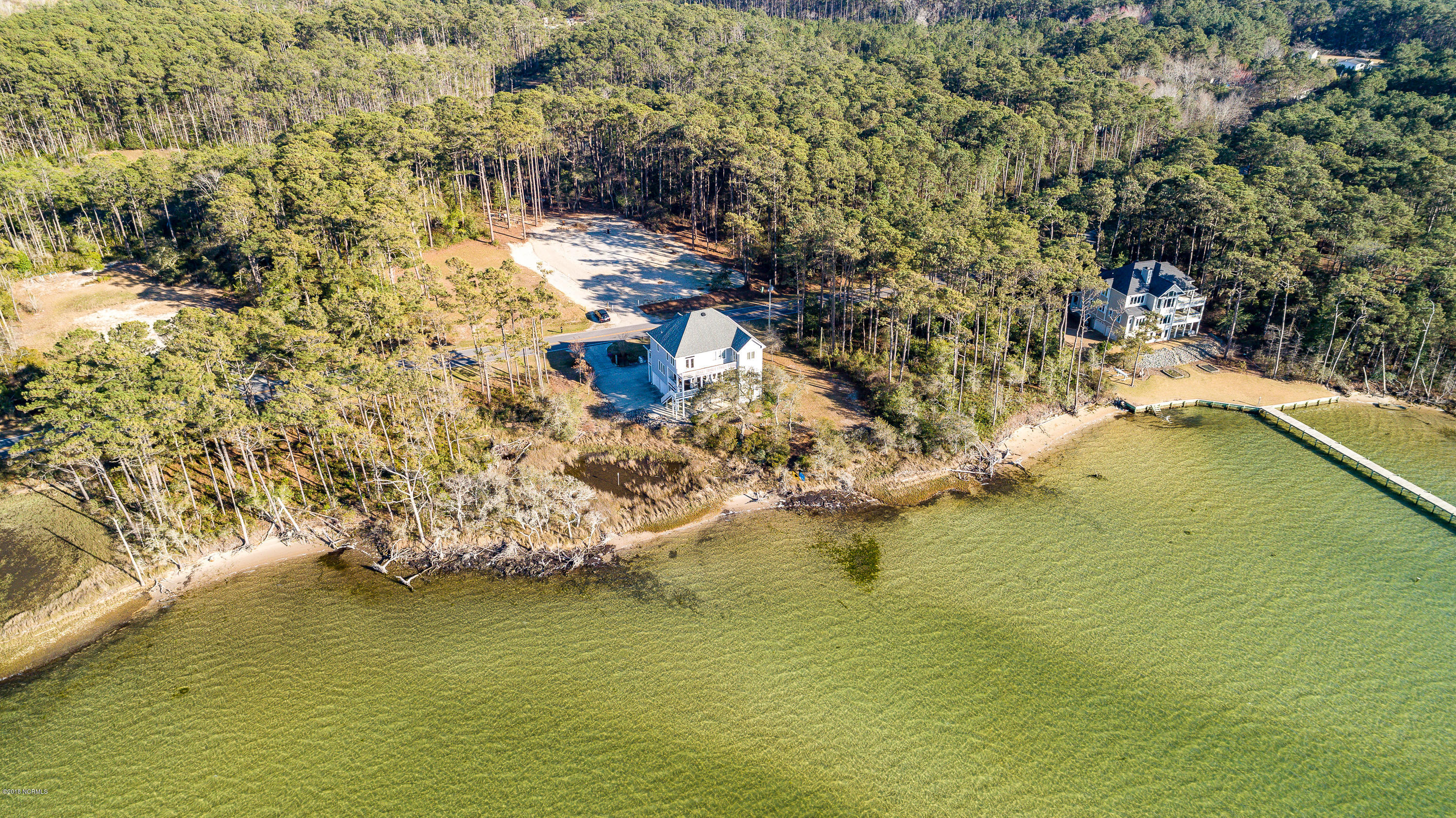 946 Crow Hill Road Beaufort, NC 28516 - Photo 5 of 46 Chill Photo-98
