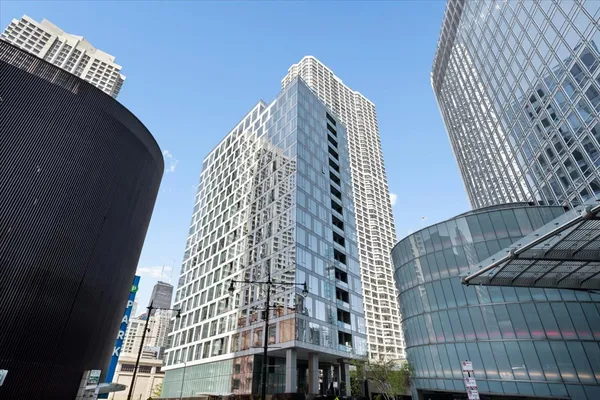 $8,300 | 403 North Wabash Avenue, Unit 10C, Chicago, IL 60611