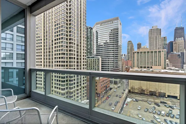 $8,300 | 403 North Wabash Avenue, Unit 10C, Chicago, IL 60611