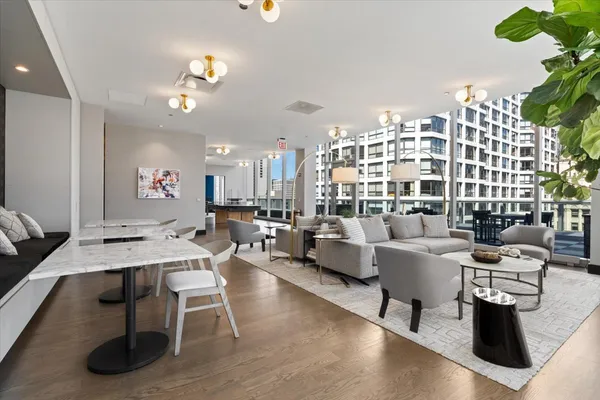$8,300 | 403 North Wabash Avenue, Unit 10C, Chicago, IL 60611