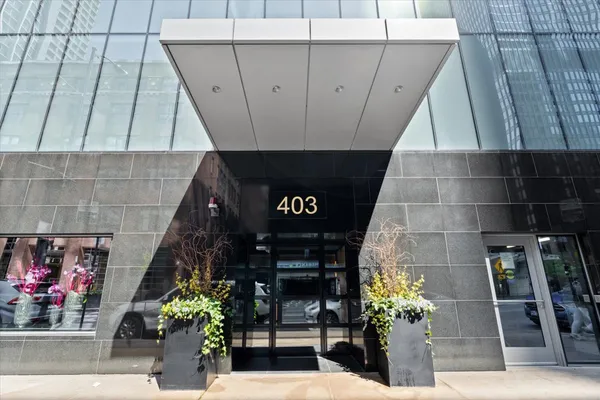 $8,300 | 403 North Wabash Avenue, Unit 10C, Chicago, IL 60611