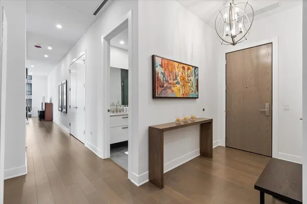 $8,300 | 403 North Wabash Avenue, Unit 10C, Chicago, IL 60611