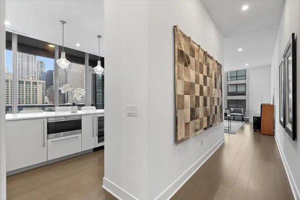 $8,300 | 403 North Wabash Avenue, Unit 10C, Chicago, IL 60611
