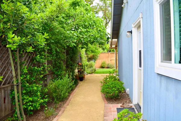 $605,000 | 527 Bluebird Place, Davis, CA 95616