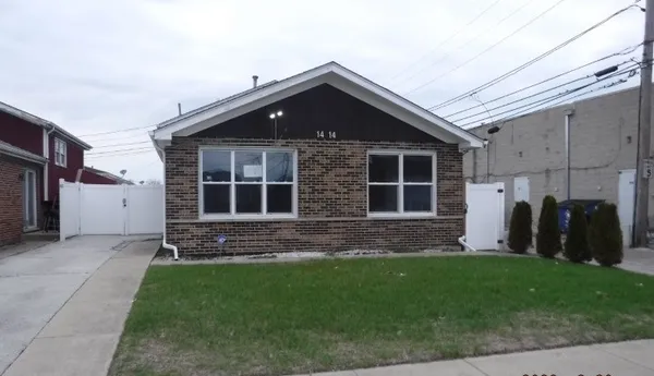 $154,500 | 1414 Memorial Drive, Calumet City, IL 60409