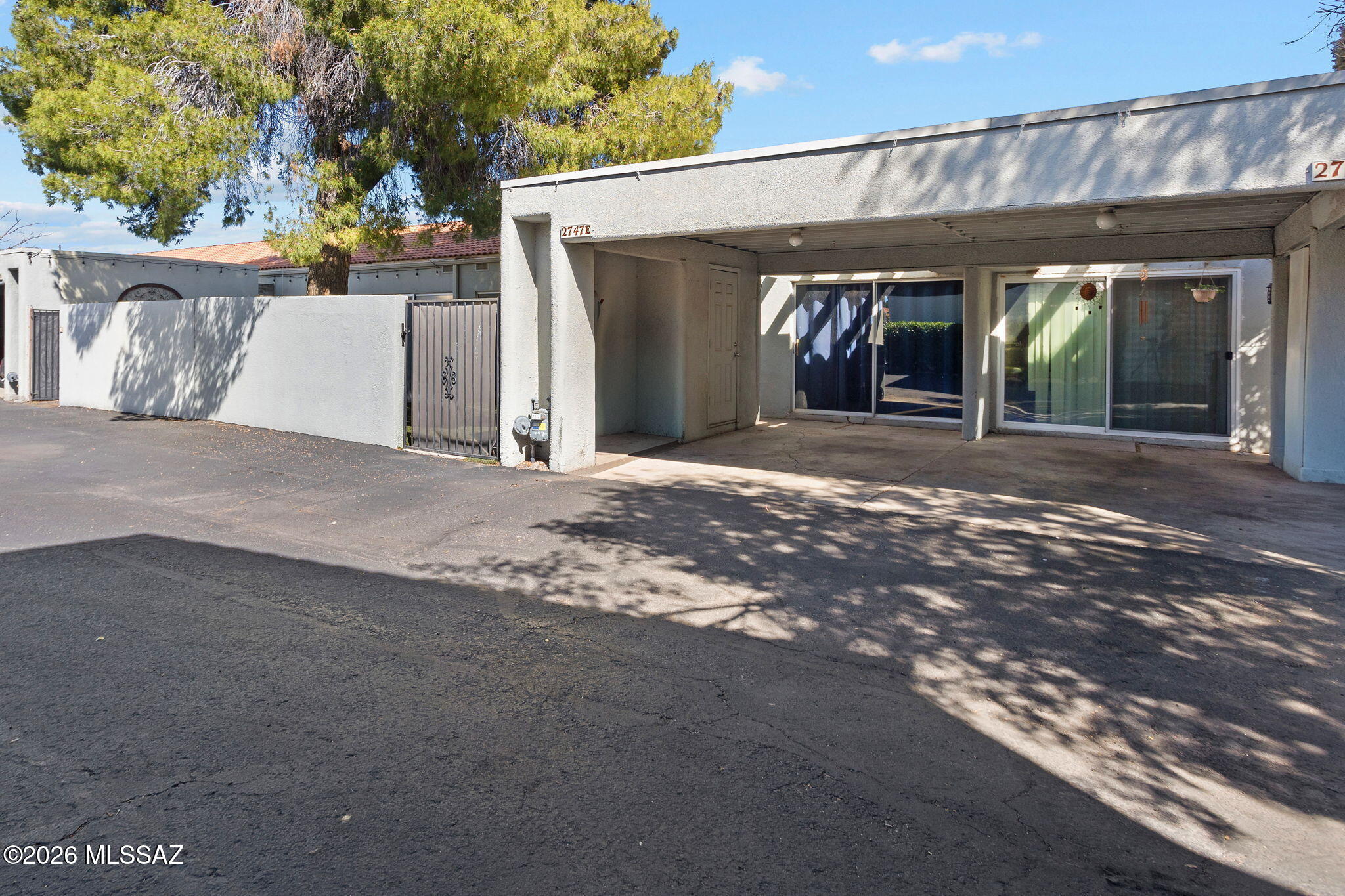 2747 West Anklam Road, Unit E Tucson, AZ 85745 - Photo 2 of 18
