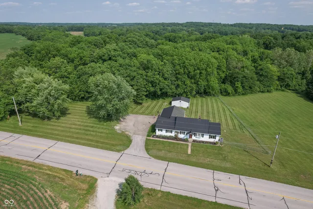 $260,000 | 4744 South Greensboro Pike, Knightstown, IN 46148