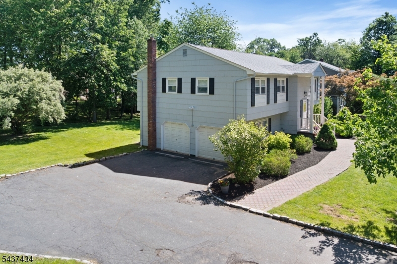 244 Malapardis Road Cedar Knolls, NJ 07927 - Photo 4 of 32