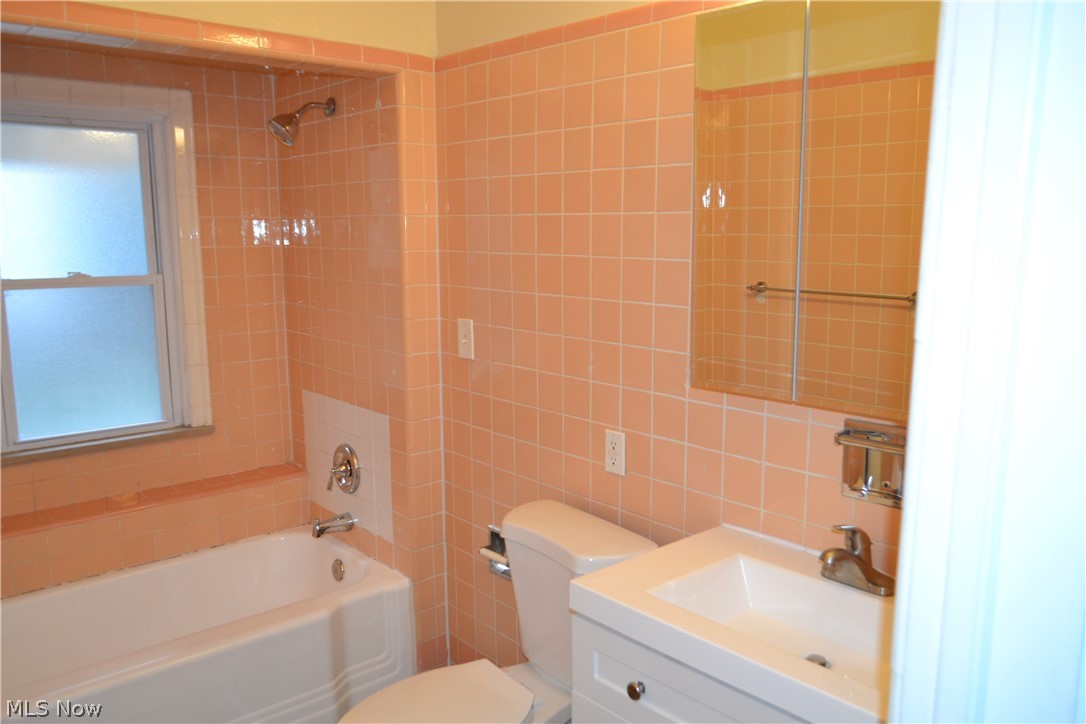 923 Nela View Road Cleveland Heights, OH 44112 - Photo 17 of 32